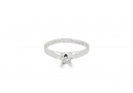 Pre-owned 18ct White Gold Diamond Solitaire Ring 