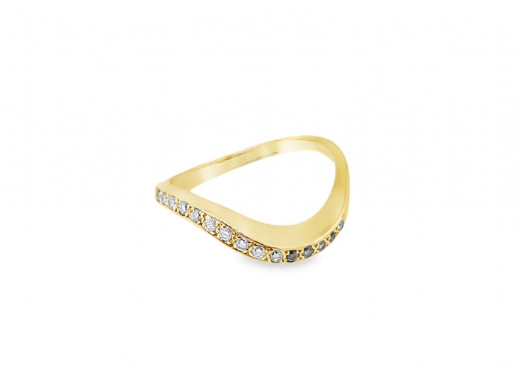 Pre-owned 18ct Yellow Gold Diamond Wave Band 