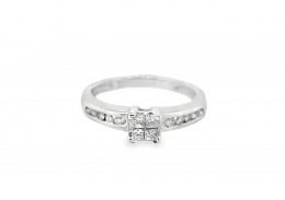 Pre-owned 18ct White Gold 0.25ct Diamond Ring