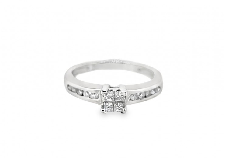 Pre-owned 18ct White Gold 0.25ct Diamond Ring