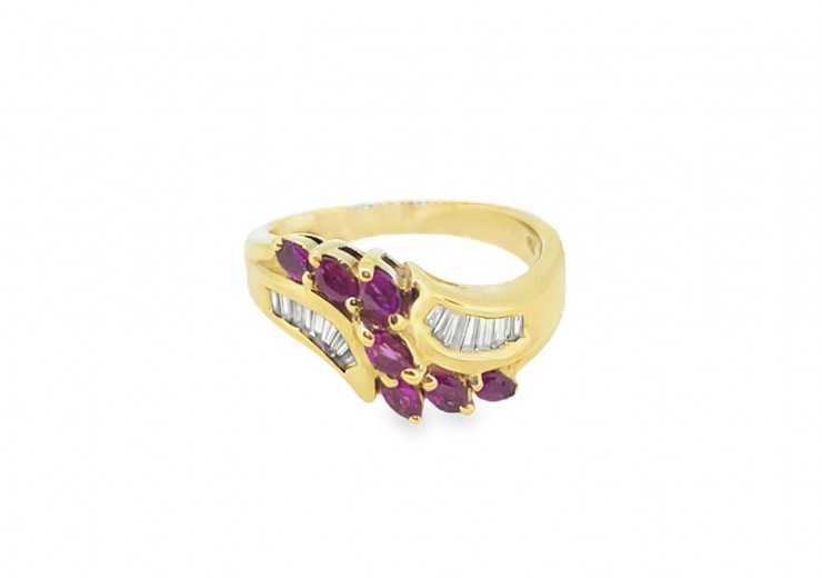 Pre-owned 18ct Yellow Gold Fancy Ruby & Diamond Ring