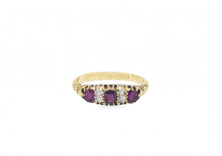 Pre-owned 18ct Yellow Gold Ruby & Diamond Ring 