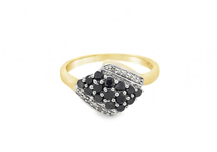 Pre-owned 9ct Yellow Gold Black Stone & Diamond Ring