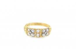 Pre-owned 18ct Yellow Gold Pearl & Diamond Ring 