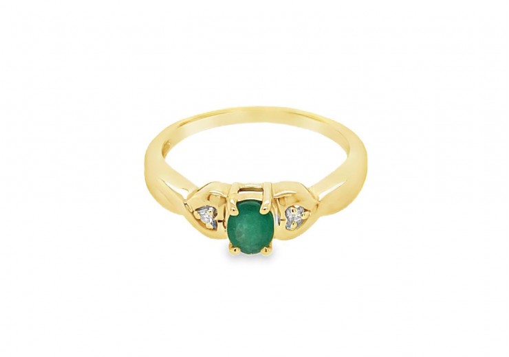 Pre-owned 9ct Yellow Gold Emerald & Diamond Ring