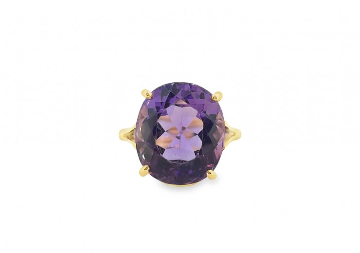 Pre-owned 14ct Yellow Gold Oval Amethyst Ring 