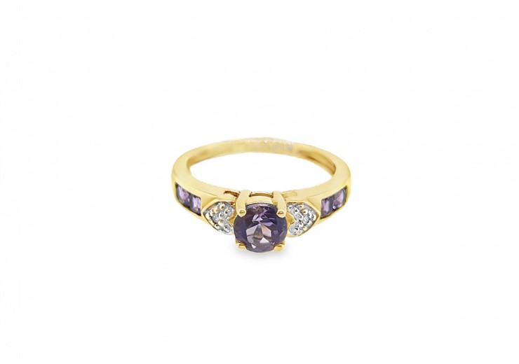 Pre-owned 9ct Yellow Gold Amethyst & Diamond Dress Ring 