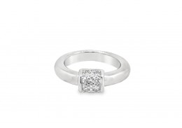 Pre-owned 18ct White Gold Diamond Ring