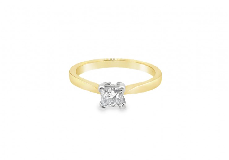 Pre-owned 18ct Yellow Gold 0.33ct Diamond Solitaire Ring 