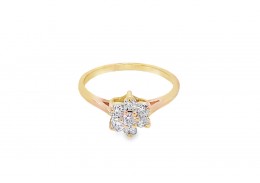 Pre-owned 18ct Yellow Gold Diamond Cluster Ring