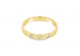 Pre-owned 18ct Yellow Gold Diamond Ring 