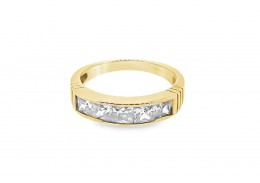 Pre-owned 9ct Yellow Gold Cubic Zirconia Ring