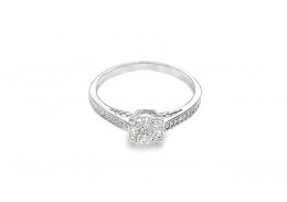 Pre-owned 9ct White Gold Cubic Zirconia Solitaire Ring