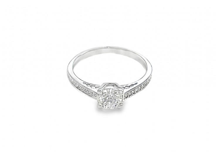 Pre-owned 9ct White Gold Cubic Zirconia Solitaire Ring