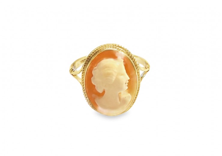 Pre-owned 9ct Yellow Gold Cameo Ring