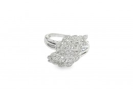 Pre-owned 9ct White Gold & Diamond Dress Ring