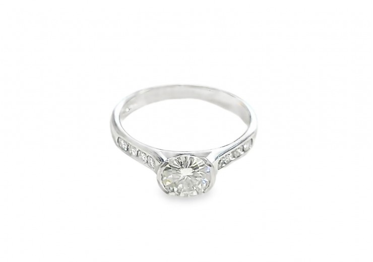 Pre-owned 18ct White Gold Cubic Zirconia Solitaire Ring