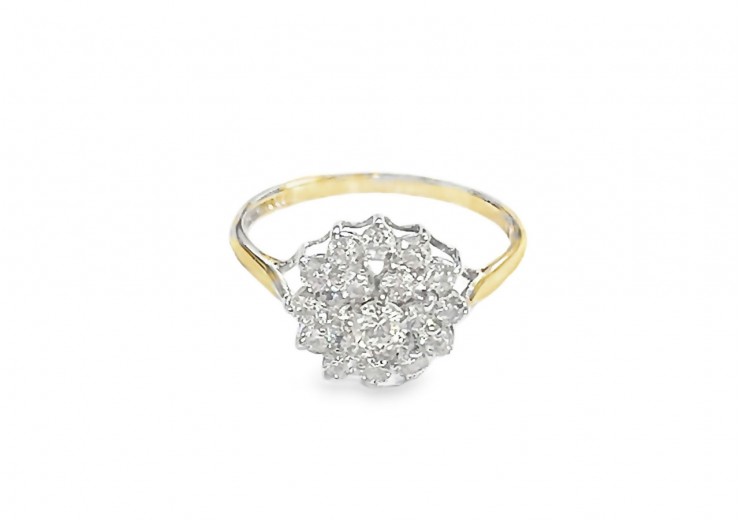 Pre-owned 9ct Yellow Gold & Cubic Zirconia Cluster Ring